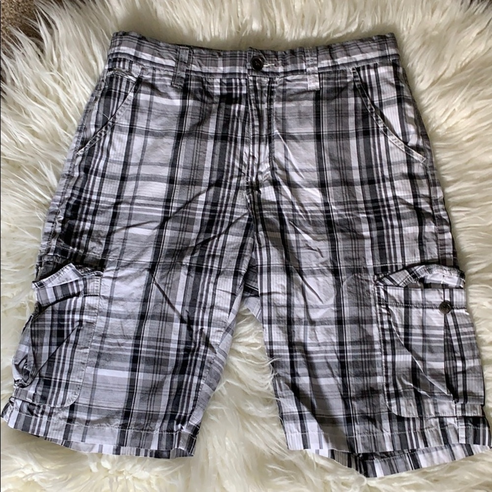 Age of Wisdom plaid cargo shorts